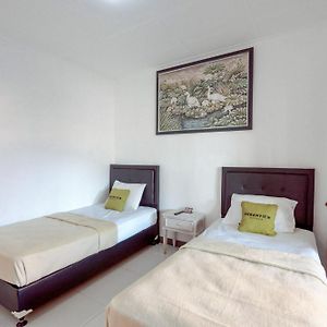 Kamar kembar standard